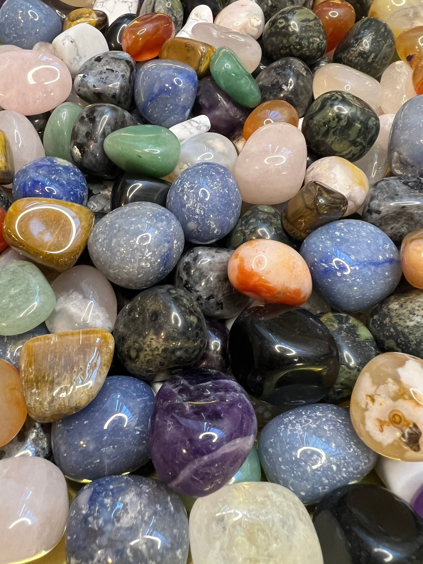 Crystal Mystery Scoop | Tumbles | Confetti | Bag | Mixed | Lucky Dip | Random | Surprise | Polished | Gemstones | Gift Crystal Eyes It