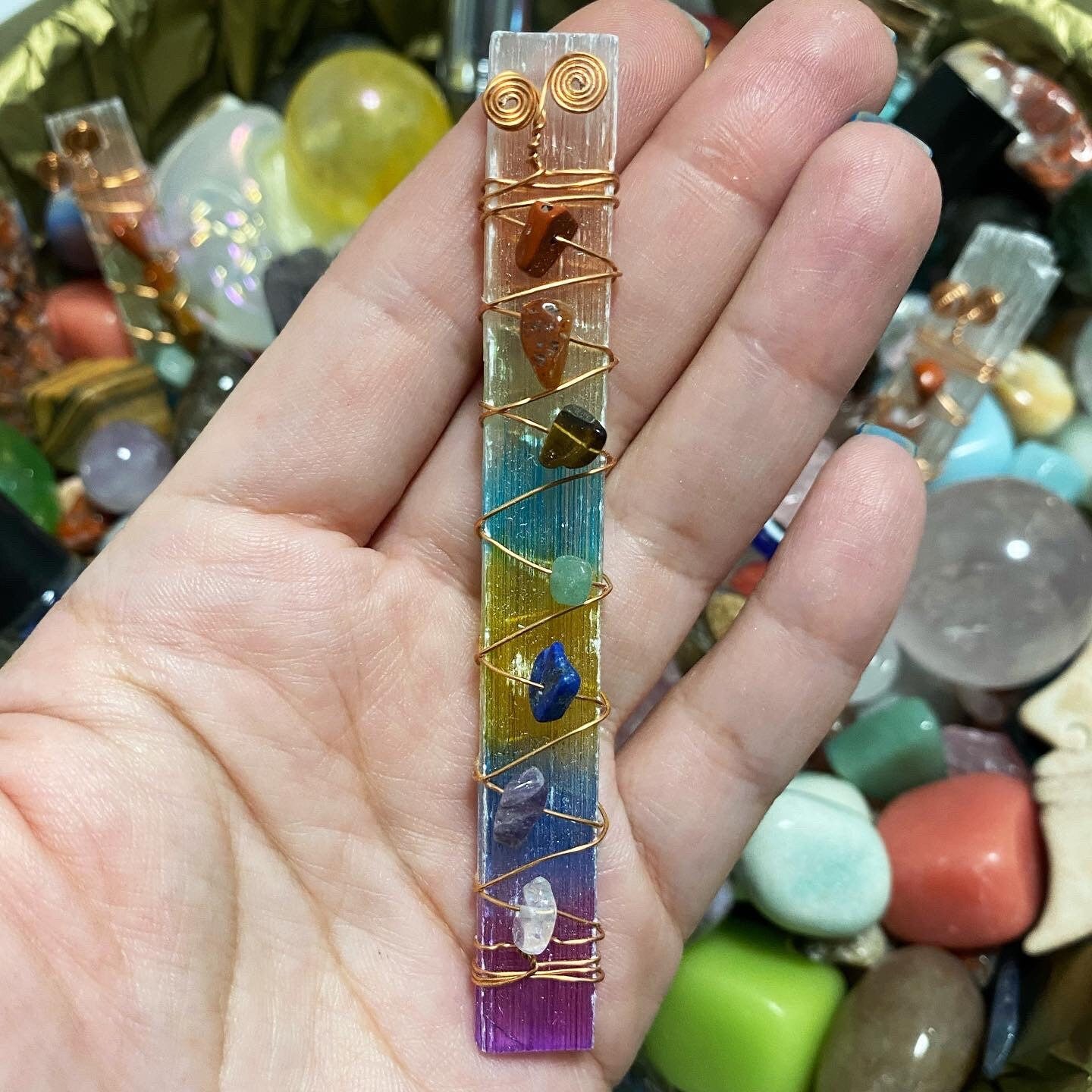 Crystal Mystery Scoop | Confetti | Bag | Mixed | Lucky Dip | Random | Surprise | Polished | Raw | Gemstones | Chips | Shapes | Gift Crystal Eyes It
