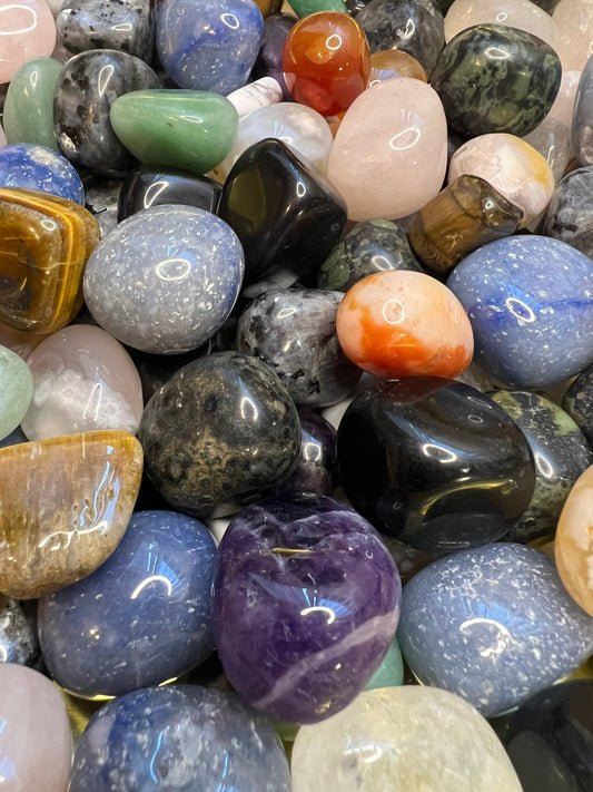Crystal Mystery Scoop | Tumbles | Confetti | Bag | Mixed | Lucky Dip | Random | Surprise | Polished | Gemstones | Gift Crystal Eyes It